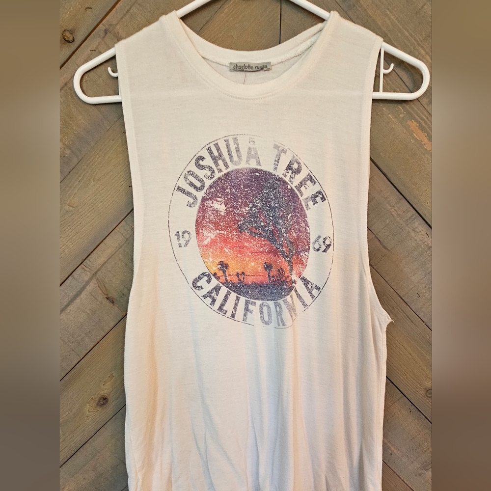 Charlotte Russe Cream Graphic Tank